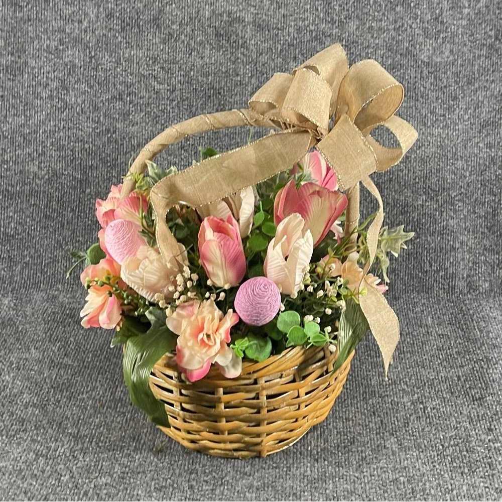 * Spring Tulip Basket Centerpiece